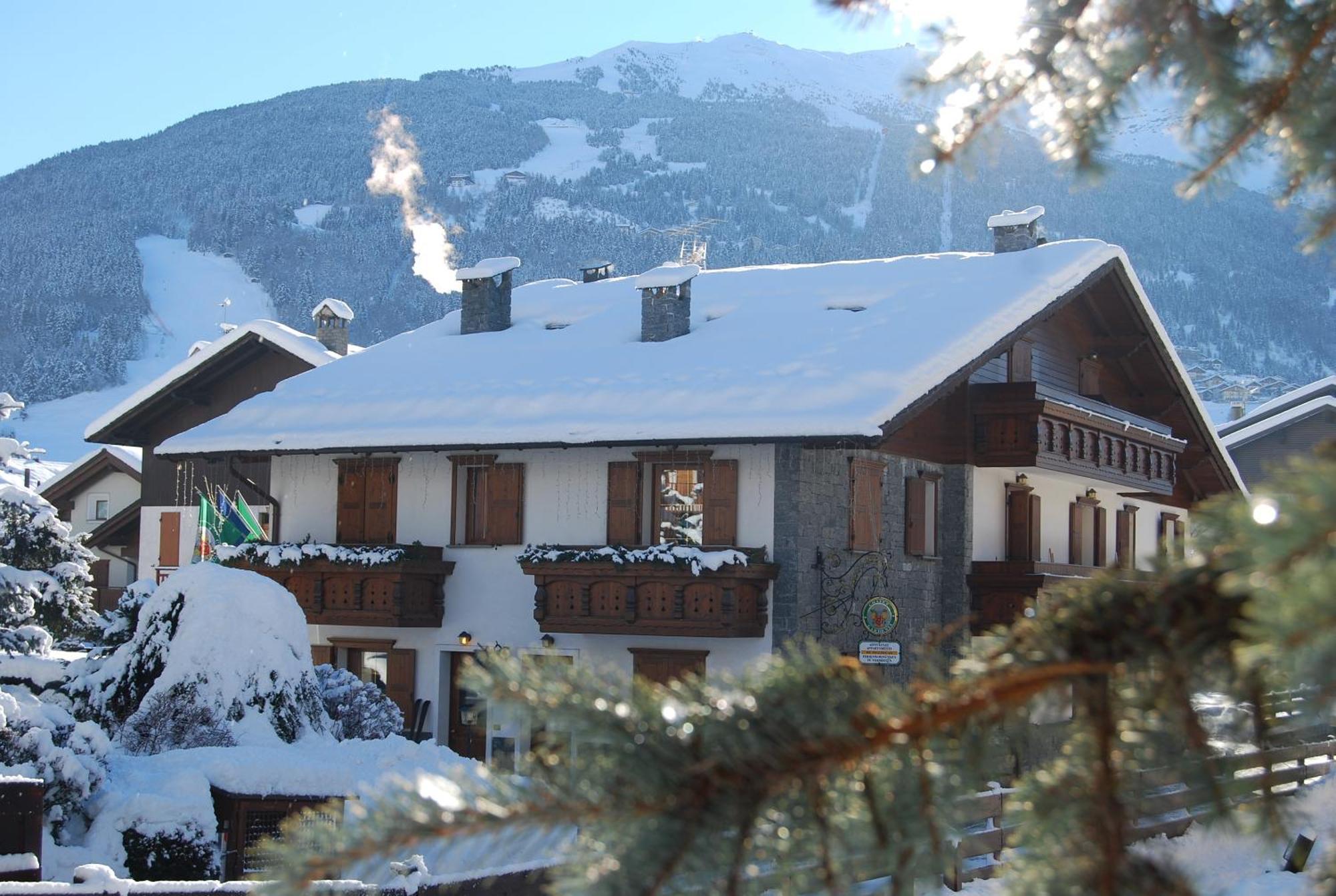Chalet Gardenia บอร์มิโอ ภายนอก รูปภาพ
